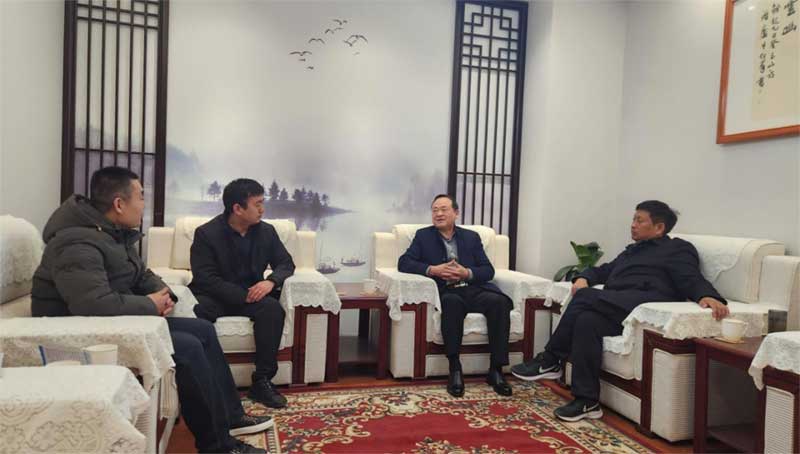 與河南**、固天下防水高層共商建筑修繕行業(yè)未來與發(fā)展